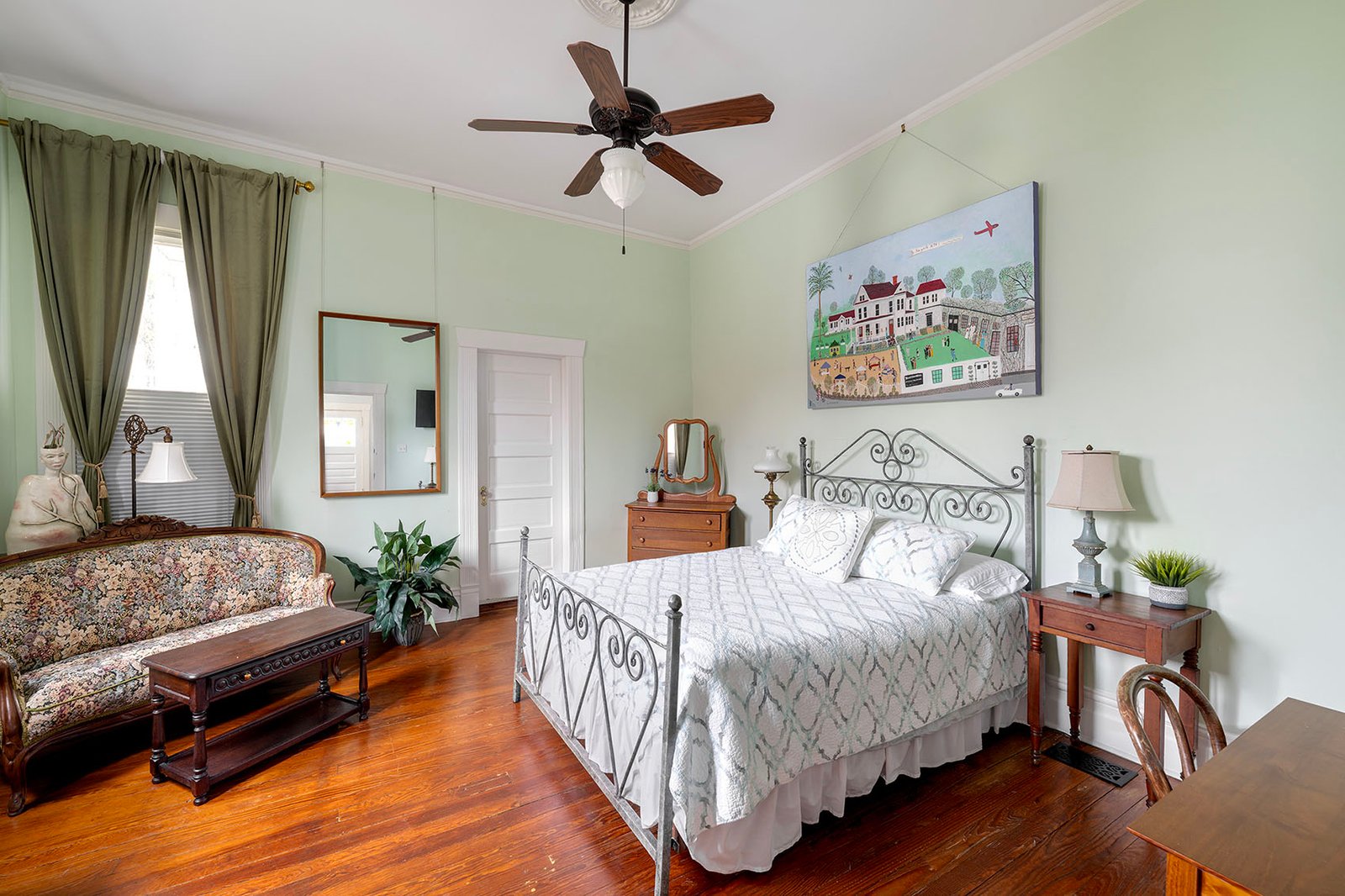 bed and breakfast bedroom