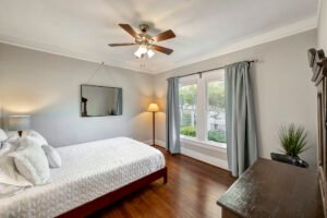 houston heights overnight stay bedroom