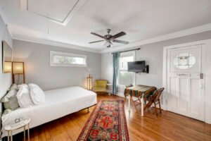 houston heights overnight stay