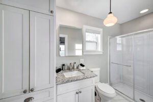 houston heights overnight stay bathroom